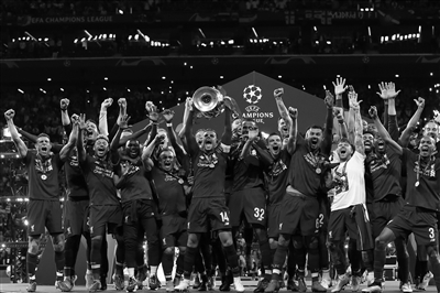 给我整的以为罗哥骗点球了一样，原来只是罚点球。。。（还以为罗哥在造点，结果只是主罚点球）