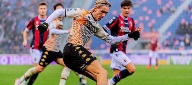 哈默德替补双响！摩洛哥加时3-2击败约旦，夺得阿拉伯杯冠军（替补奇兵哈默德梅开二度，摩洛哥加时3-2力克约旦捧起阿拉伯杯）