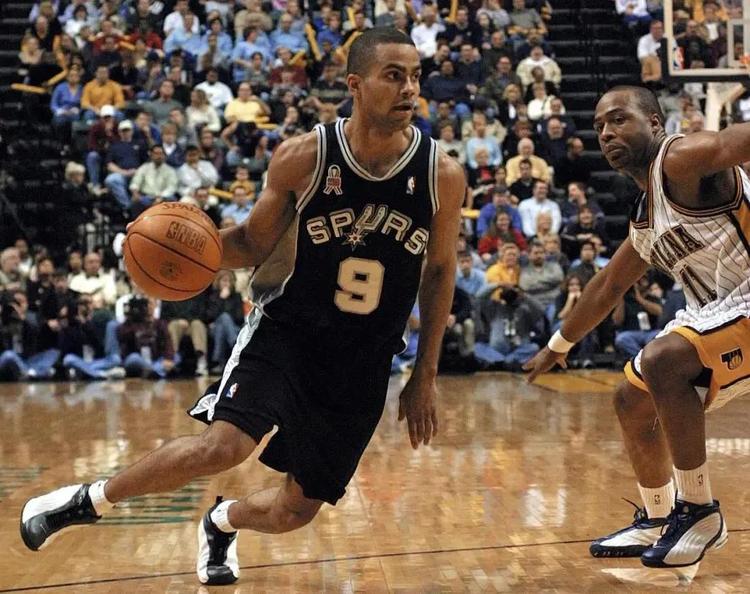 CIES列2021年来转会盈利榜：法鹰2.86亿欧居首，布莱顿第二（CIES公布自2021年转会盈利排名：法鹰以2.86亿欧登顶，布莱顿第二）