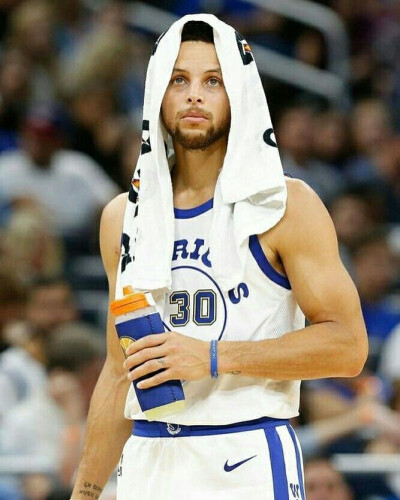 卡佩罗：利物浦今天的表现让我想到巴黎；被动换人影响了国米（卡佩罗：利物浦今日表现让我联想到巴黎，国米受制于被动换人）