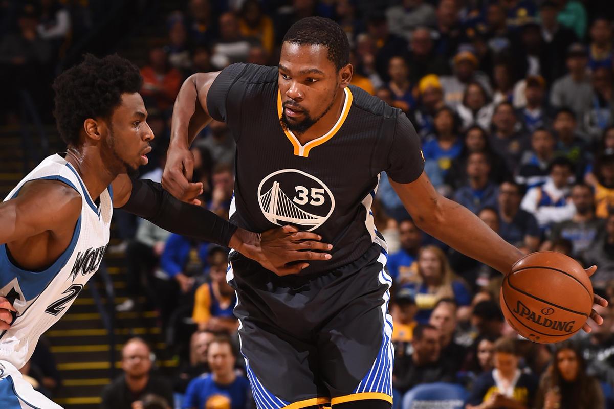 TA：利马传球出色&充满侵略性，他的回归可以丰富曼联打法（TA：利马传球出众且侵略性十足，复出将丰富曼联的战术选择）