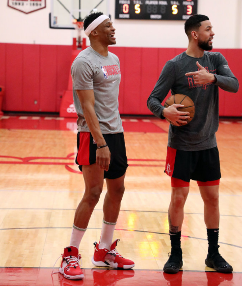 皇家马德里与西甲之间的法律战争：埃尔切的意外受益者？（皇马与西甲法庭交锋：埃尔切会否成为最大赢家？）