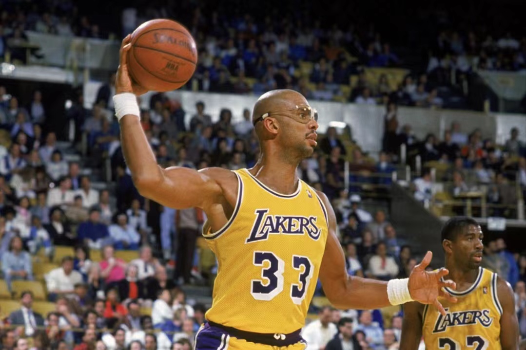 爱尔兰教练：C罗说我发布会给裁判施压，他被罚下可与我无关（爱尔兰主帅回应：C罗称我借发布会施压裁判，但他的红牌与我无关）